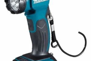 Lanterna LED à Bateria 18V Makita – DML815: Review Completo