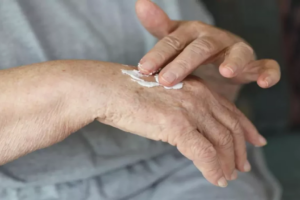 Os 7 Melhores Hidratantes para Pele Seca e Envelhecida em 2026!