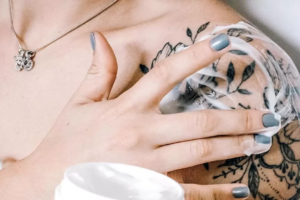 As 7 Melhores Pomadas para Cicatrizar Tatuagem em 2026! 
